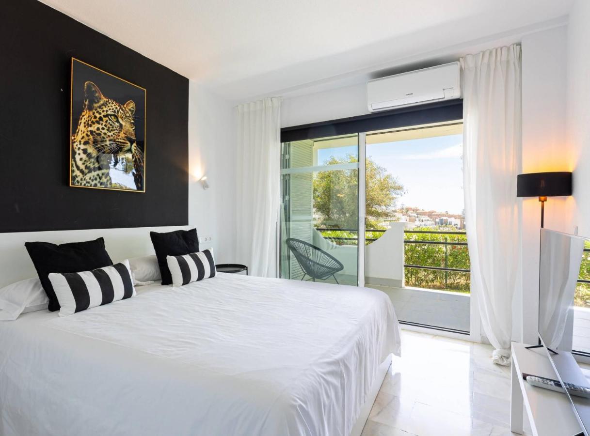 Modern Townhouse With Sea View In Сasa de vacaciones Marbella