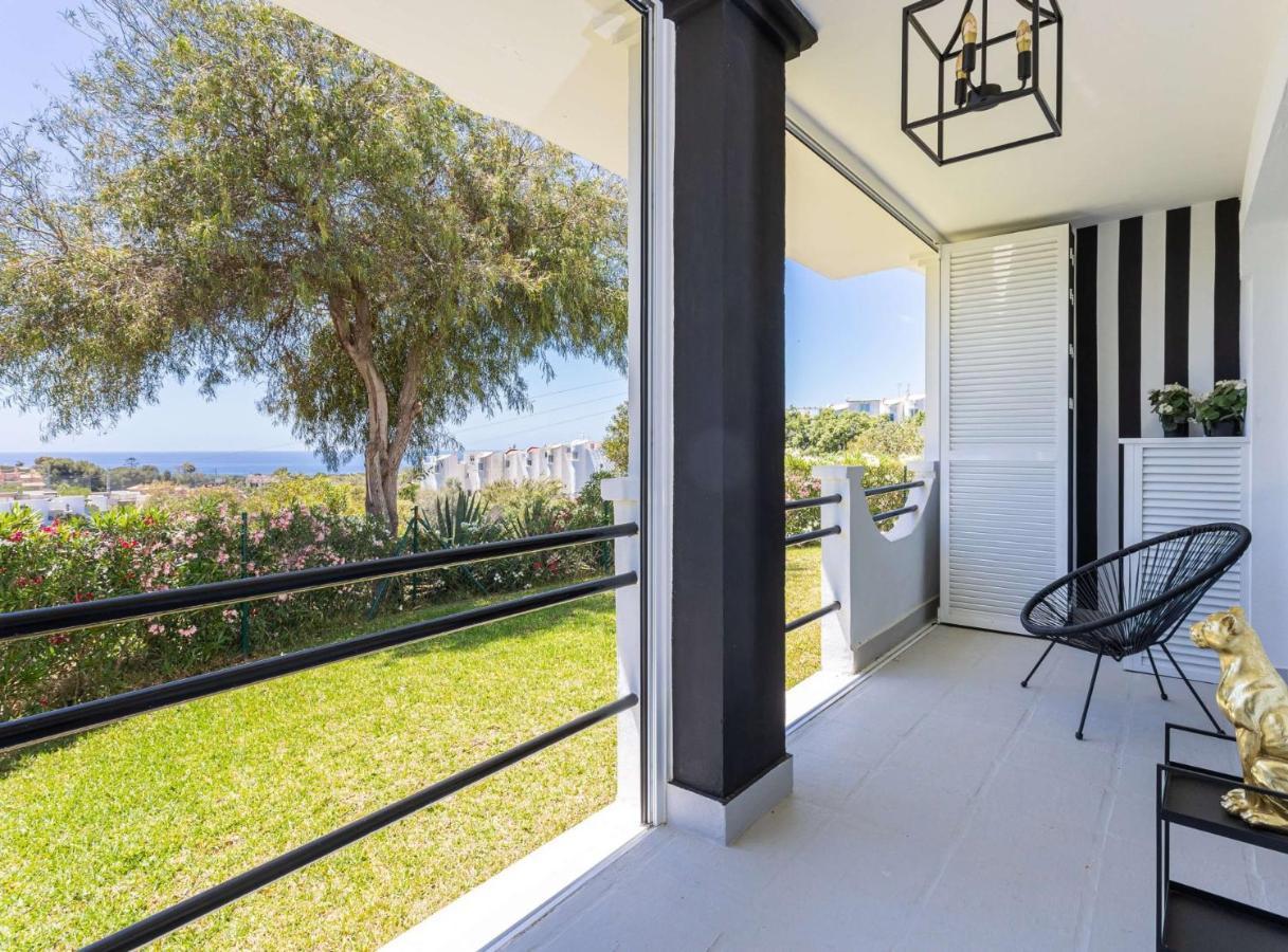 Modern Townhouse With Sea View In Сasa de vacaciones Marbella